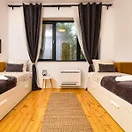 Chic And Charming 2bd Flat In The Heart Of By Flat Mаnager Apartment