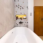 Апартаменты Chic&charming 2bd Flat In The Heart Of By Flat Mаnager
