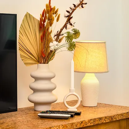Chic And Charming 2bd Flat In The Heart Of By Flat Mаnager 아파트