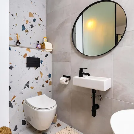 Chic And Charming 2bd Flat In The Heart Of By Flat Mаnager 플로브디프