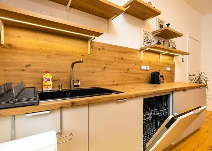 Chic And Charming 2bd Flat In The Heart Of By Flat Mаnager