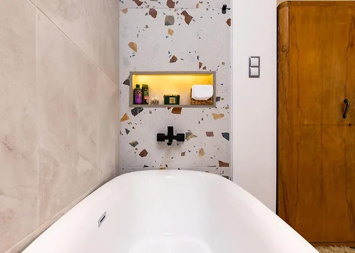 Apartment Chic And Charming 2bd Flat In The Heart Of By Flat Mаnager